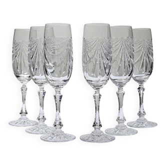 Set of 6 hand-cut crystal champagne flutes from Lorraine.