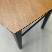 Table basse en noyer, design danois, années 1970, production : Danemark