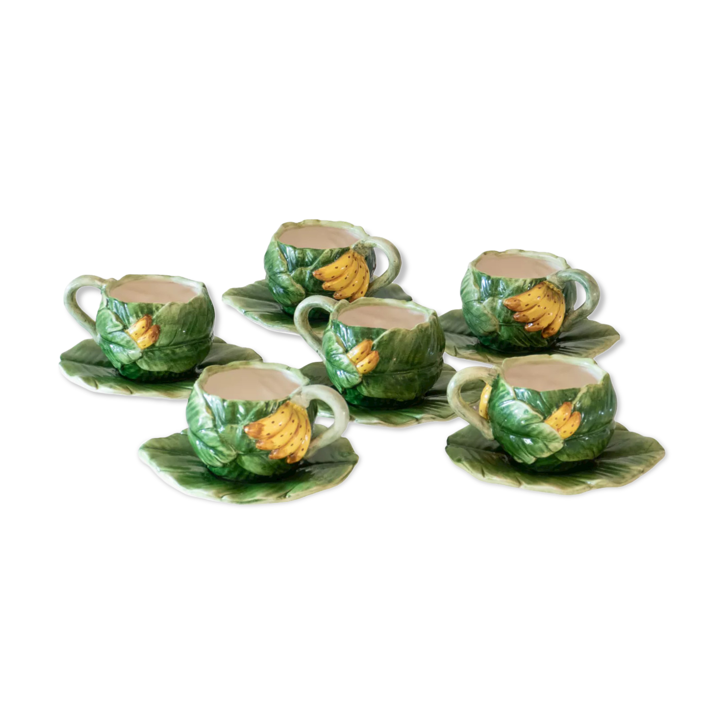 Set of antique banana-slurry cups, rare model