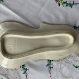 Empty ceramic pocket in the shape of pears