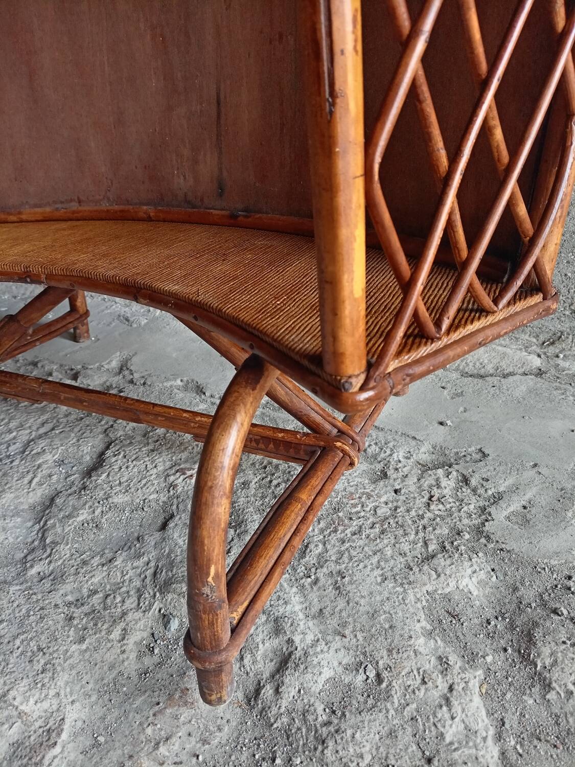 Vintage rattan bar