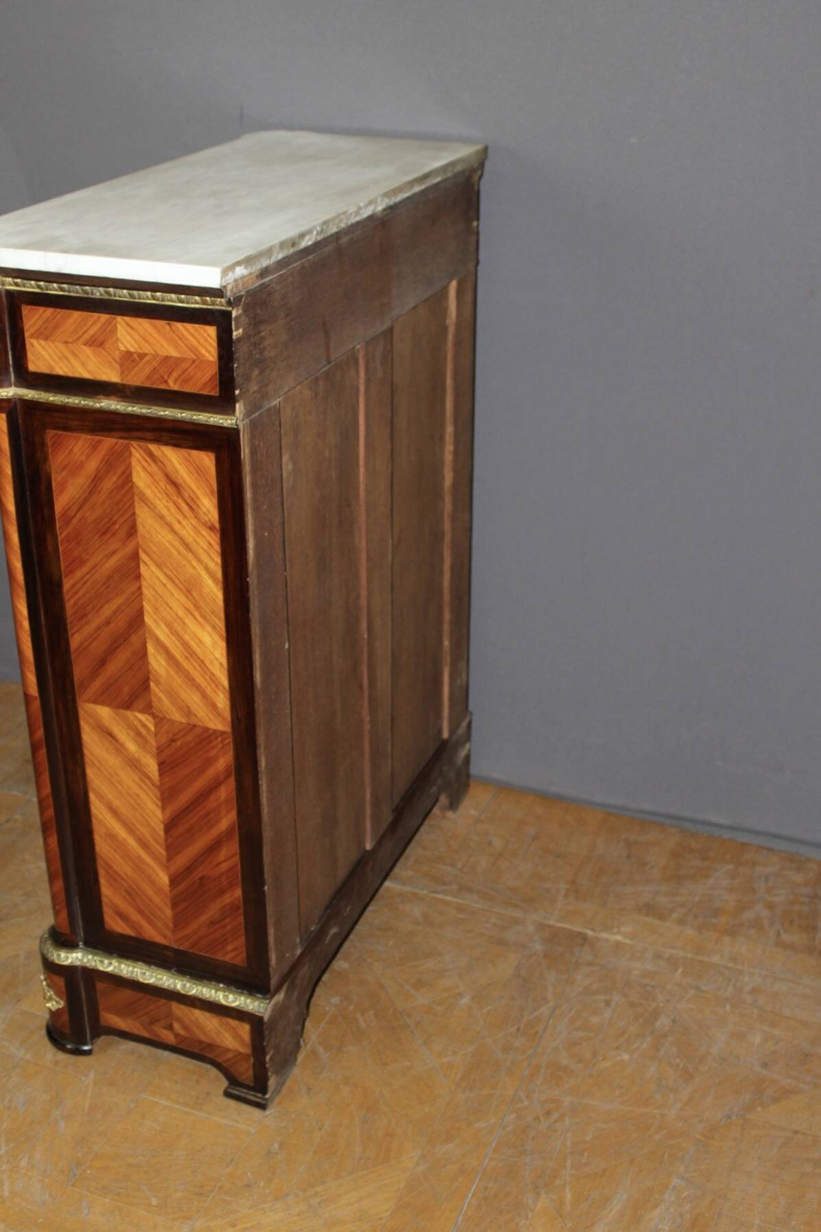 Napoleon III display cabinet in marquetry circa 1880