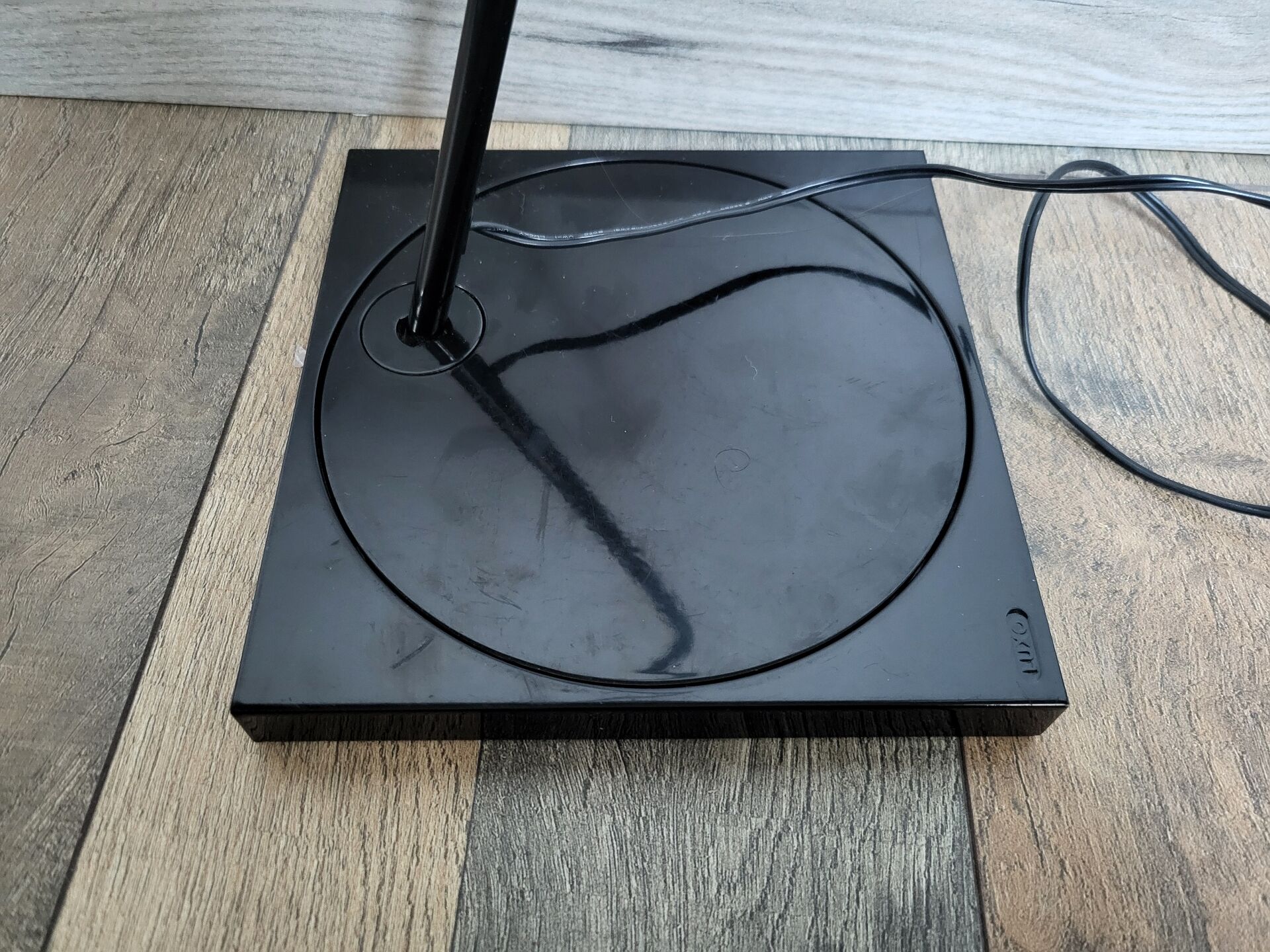Modern Scandinavian lamp "Ninety" Luxo / Designer / Shawn Littrel