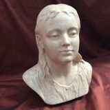 Bust of young woman in marble signed and dated late XlXeme 1887 year dimension: H-34cm- L-28cm-