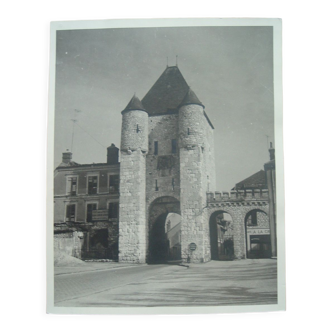 Photographie argentique 1950 moret sur loing porte de samois, seine & marne 77, photo kodak coffin