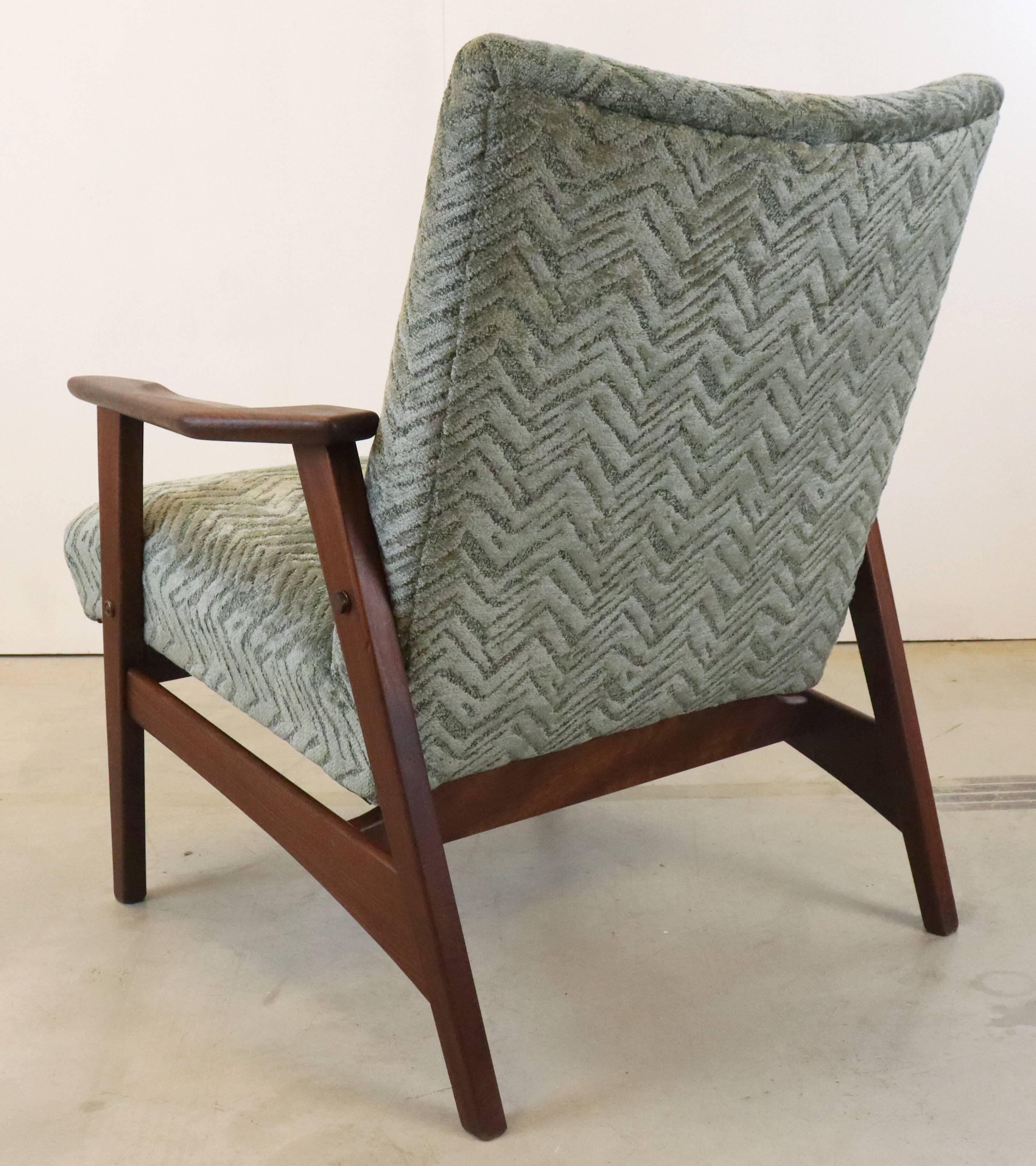 Fauteuil en teck vintage du milieu du siècle