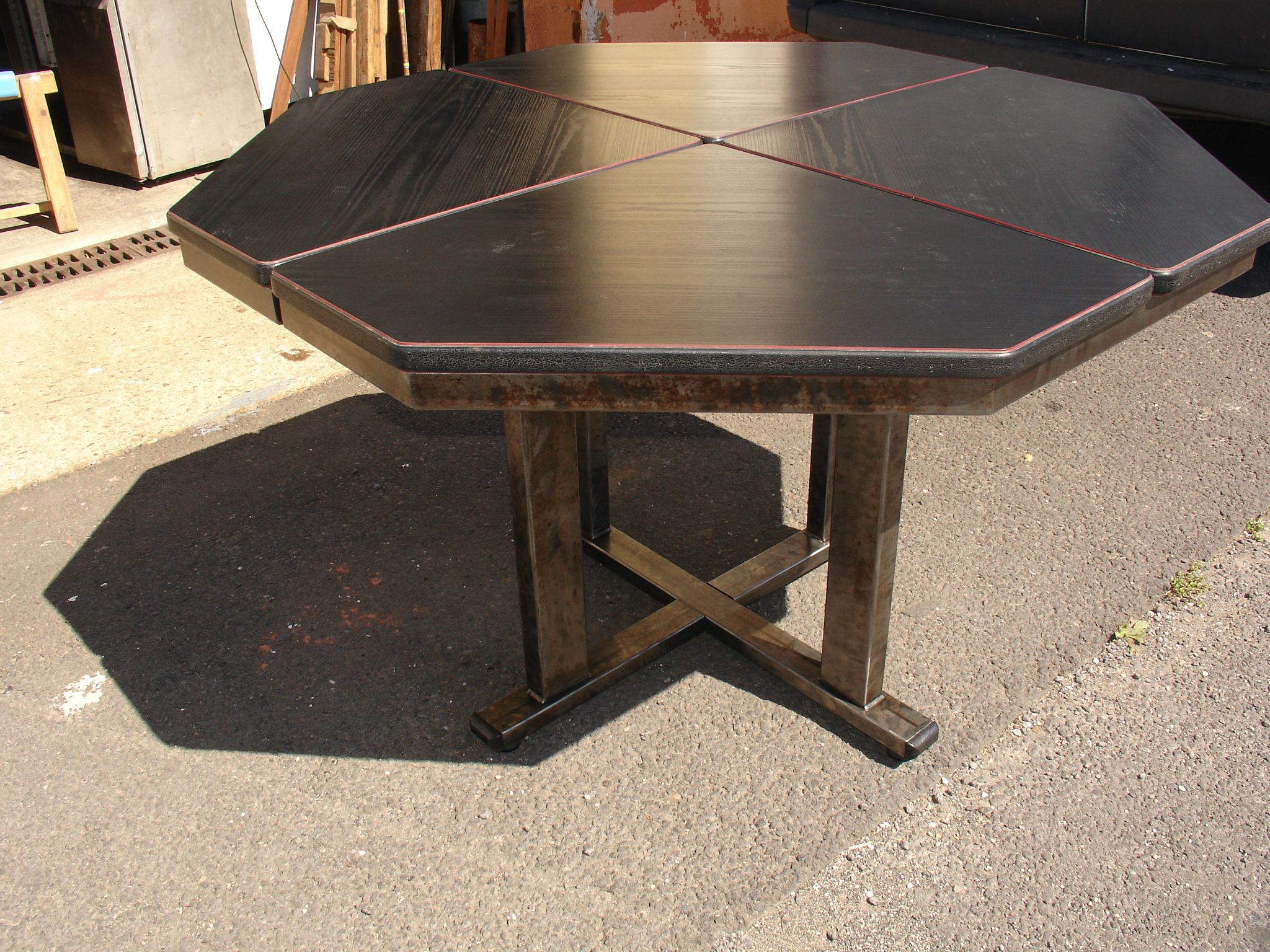 Table vers 1980 en acier et stratifié frène noir