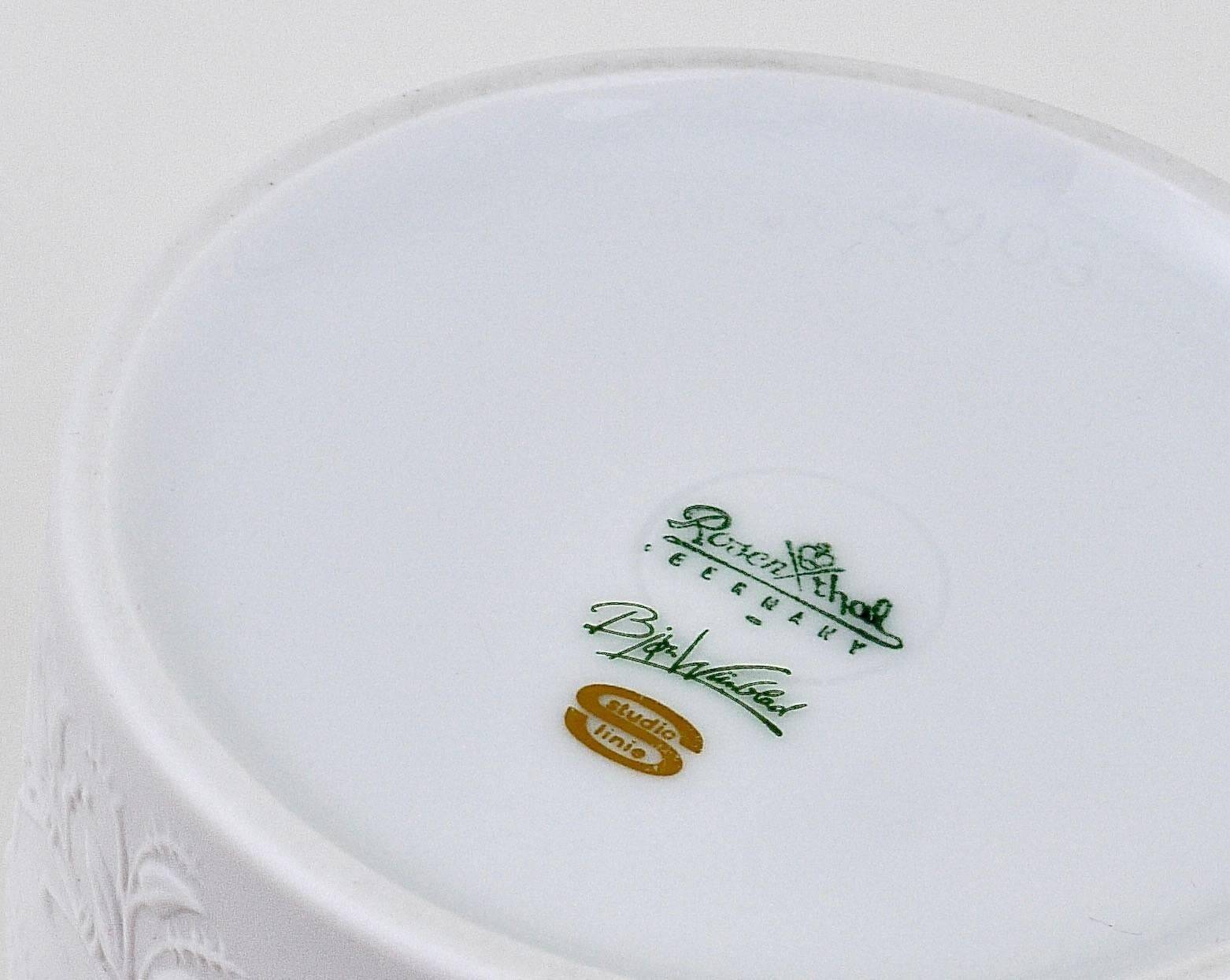 White relief Op Art porcelain vase by Bjorn Wiinblad, Rosenthal Studio Line, 1960s.