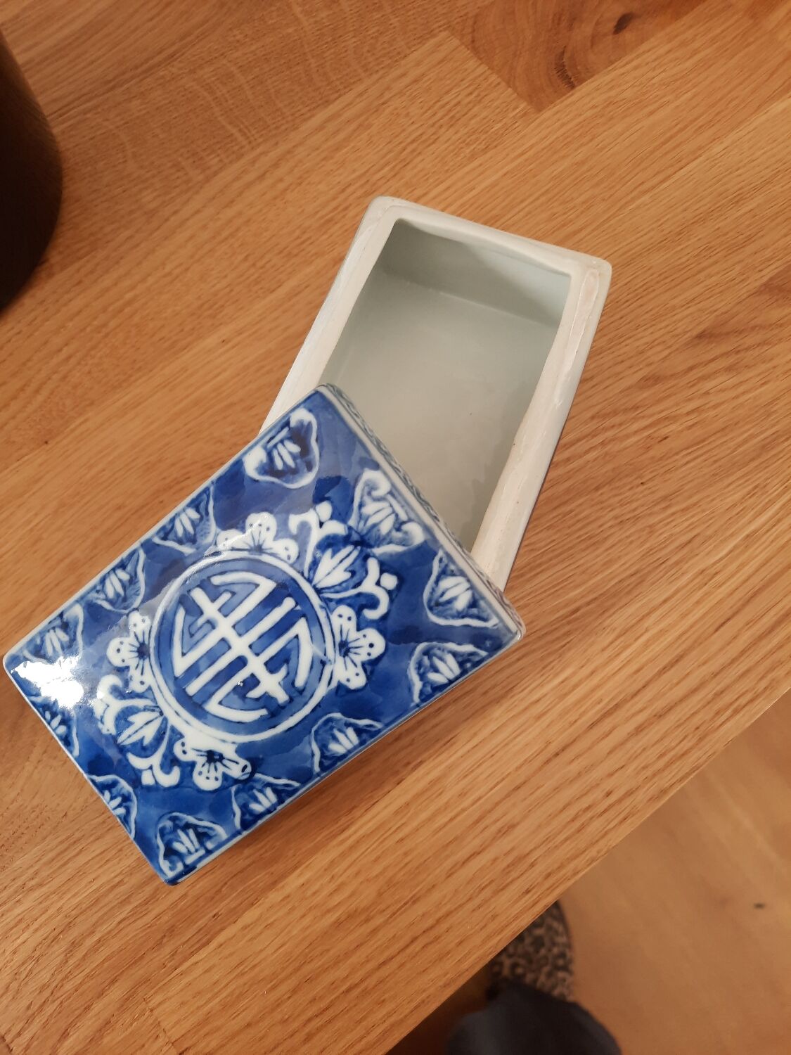 Chinese box