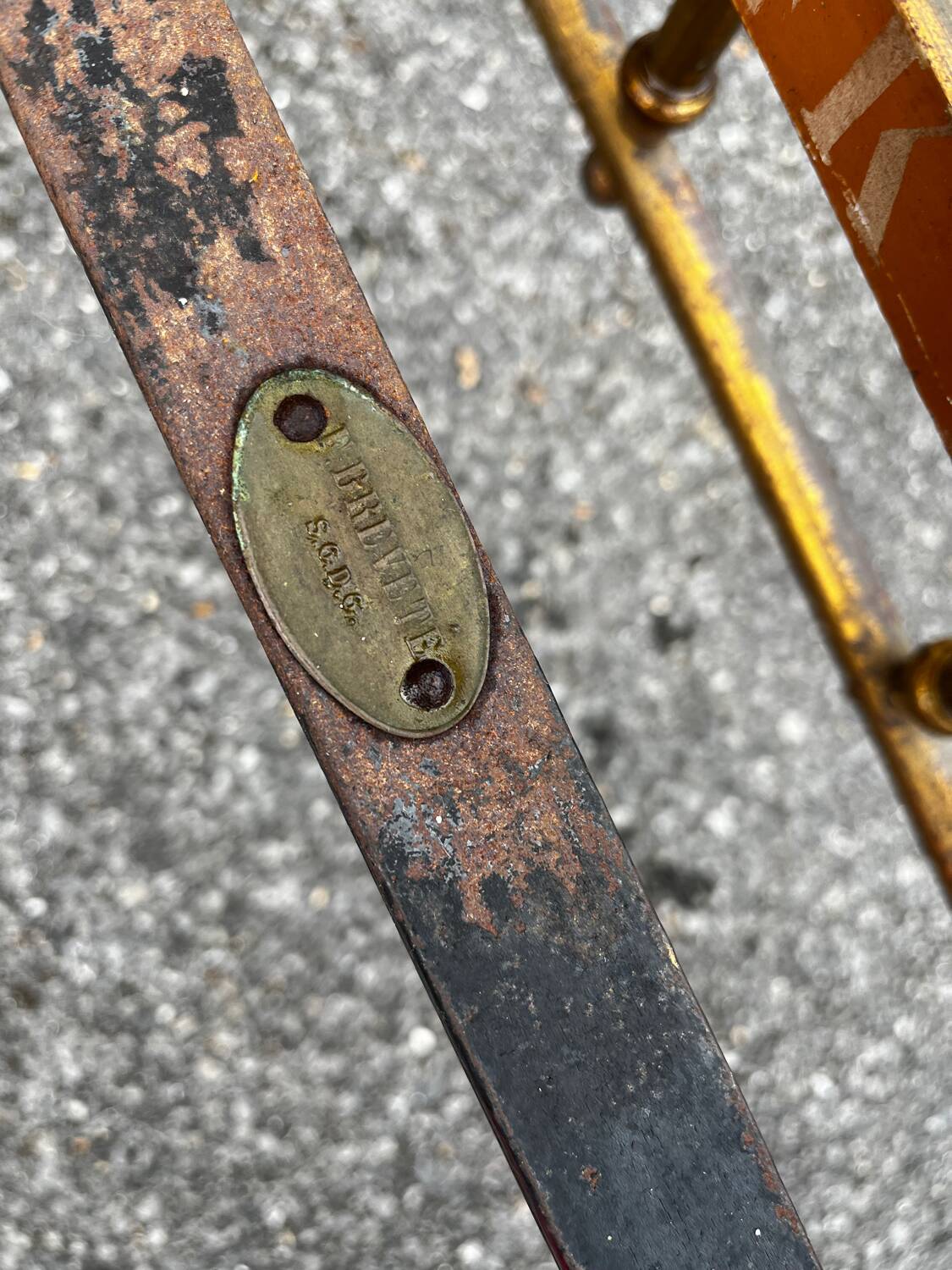 Beautiful vintage brass double bed