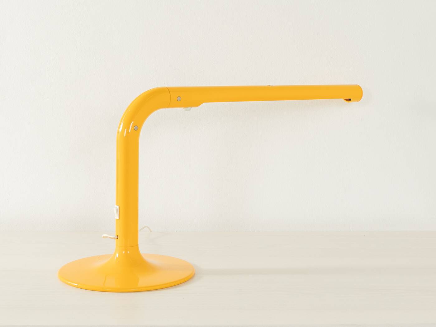 Lampe de Bureau Tube par Anders Pehrson, Ateljé Lyktan