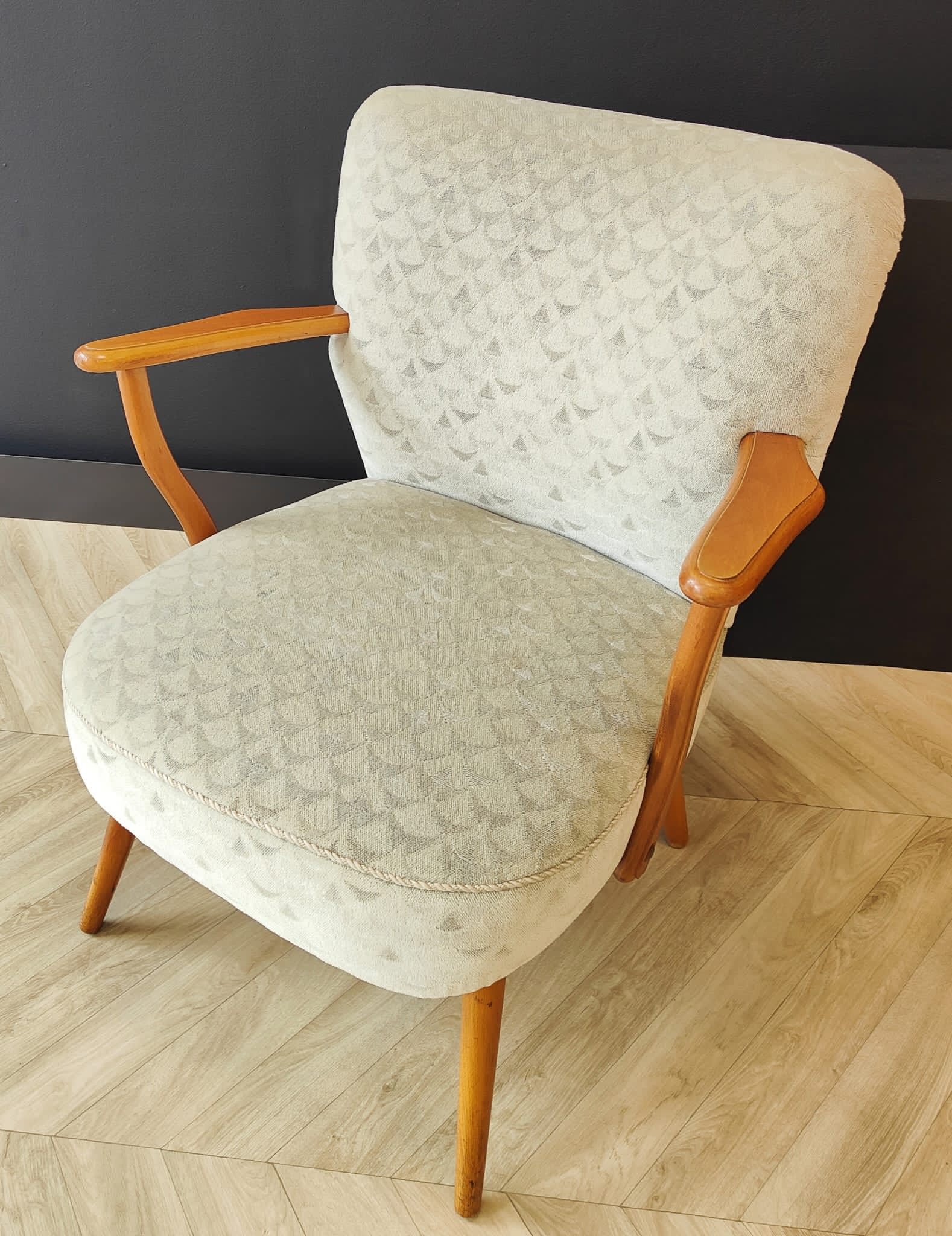 Two Mid Century cocktail chairs | set of 2 chairs