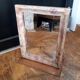 Miroir bois sur socle, patiné, fleurs