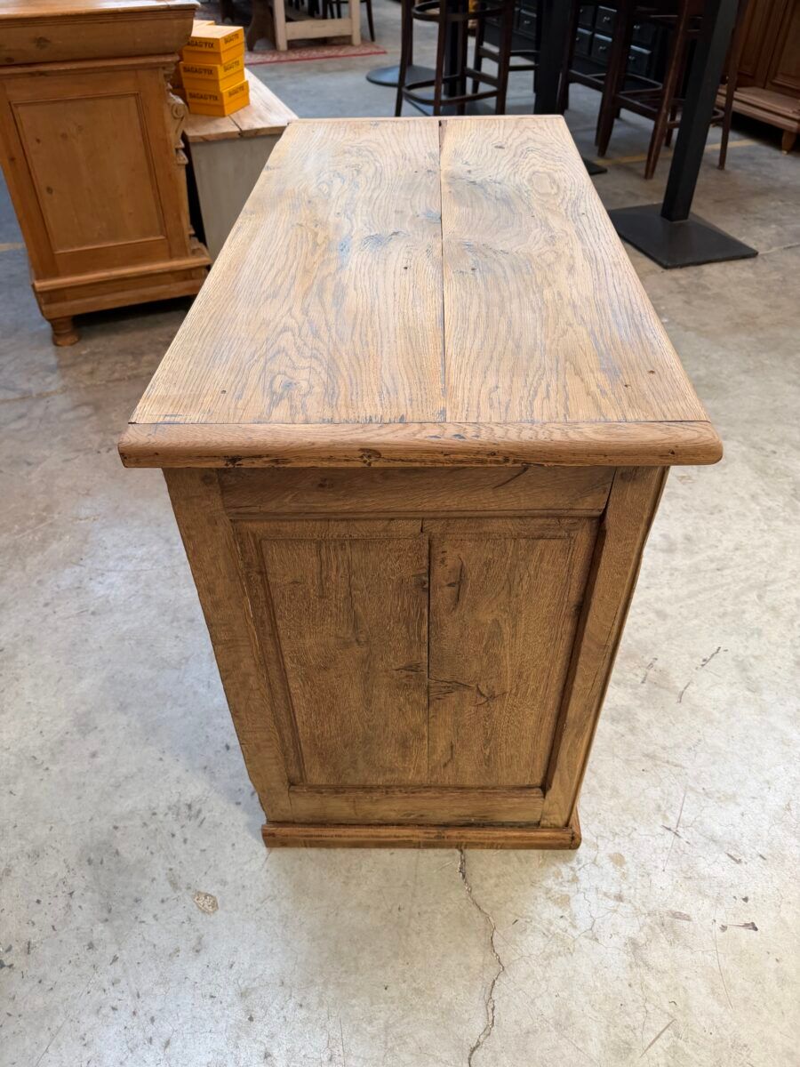 Buffet xixème en chêne massif