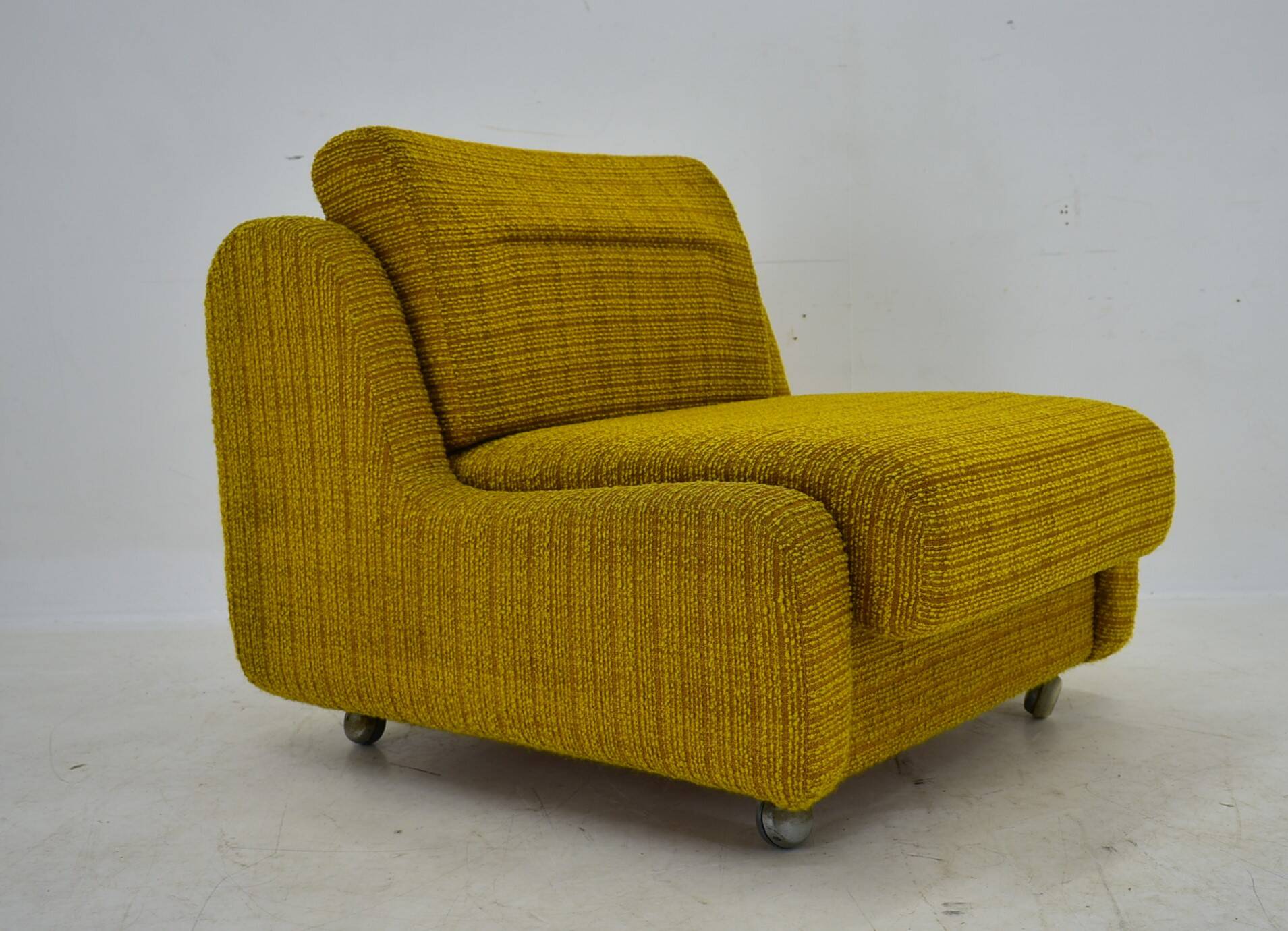 1970s architect Milan Čeček armchair Apolo 92 for Interiér Praha, Czechoslovakia