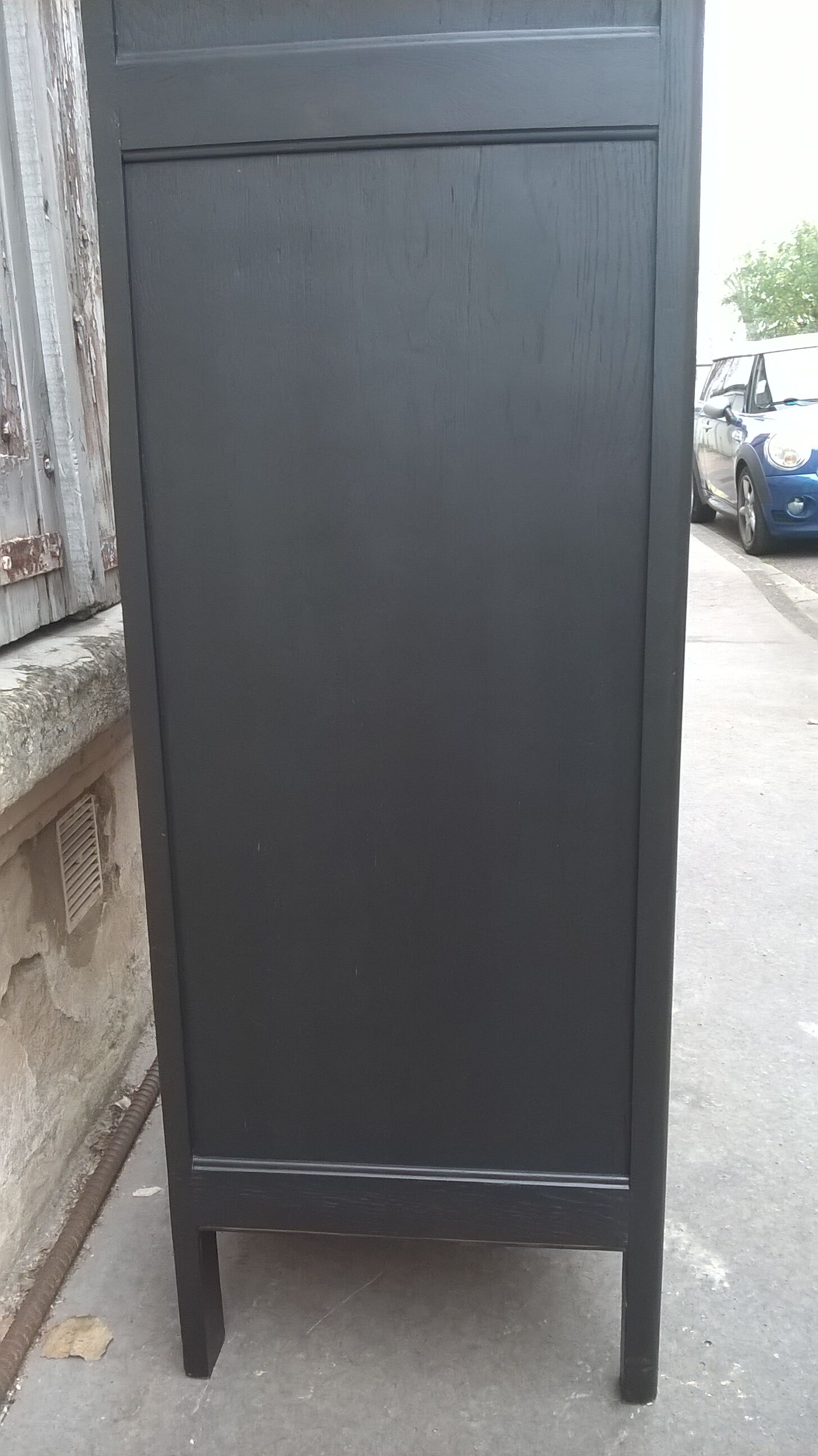 Parisian showcase cabinet