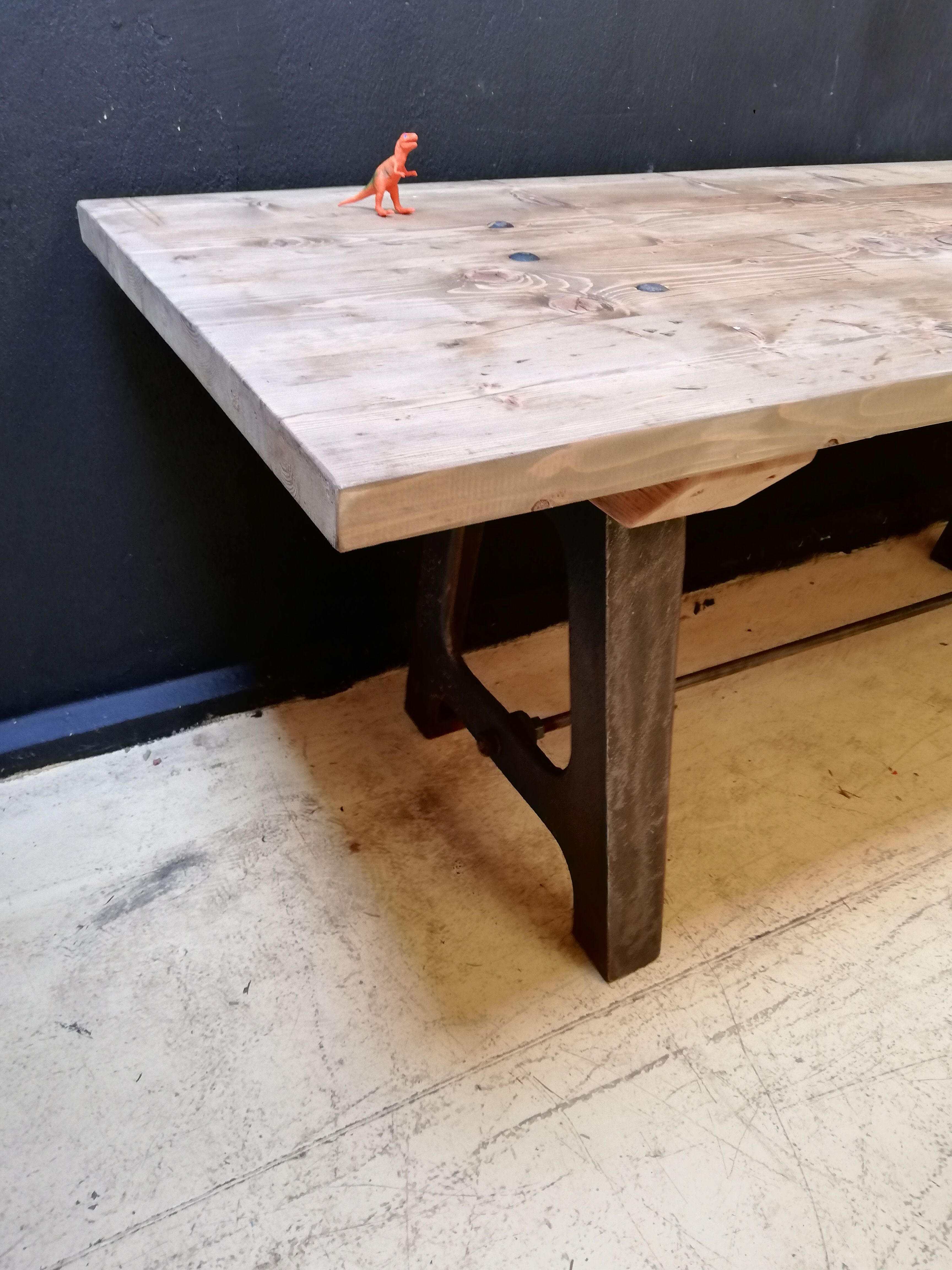 Table in wood and cast iron, industrial style, vintage