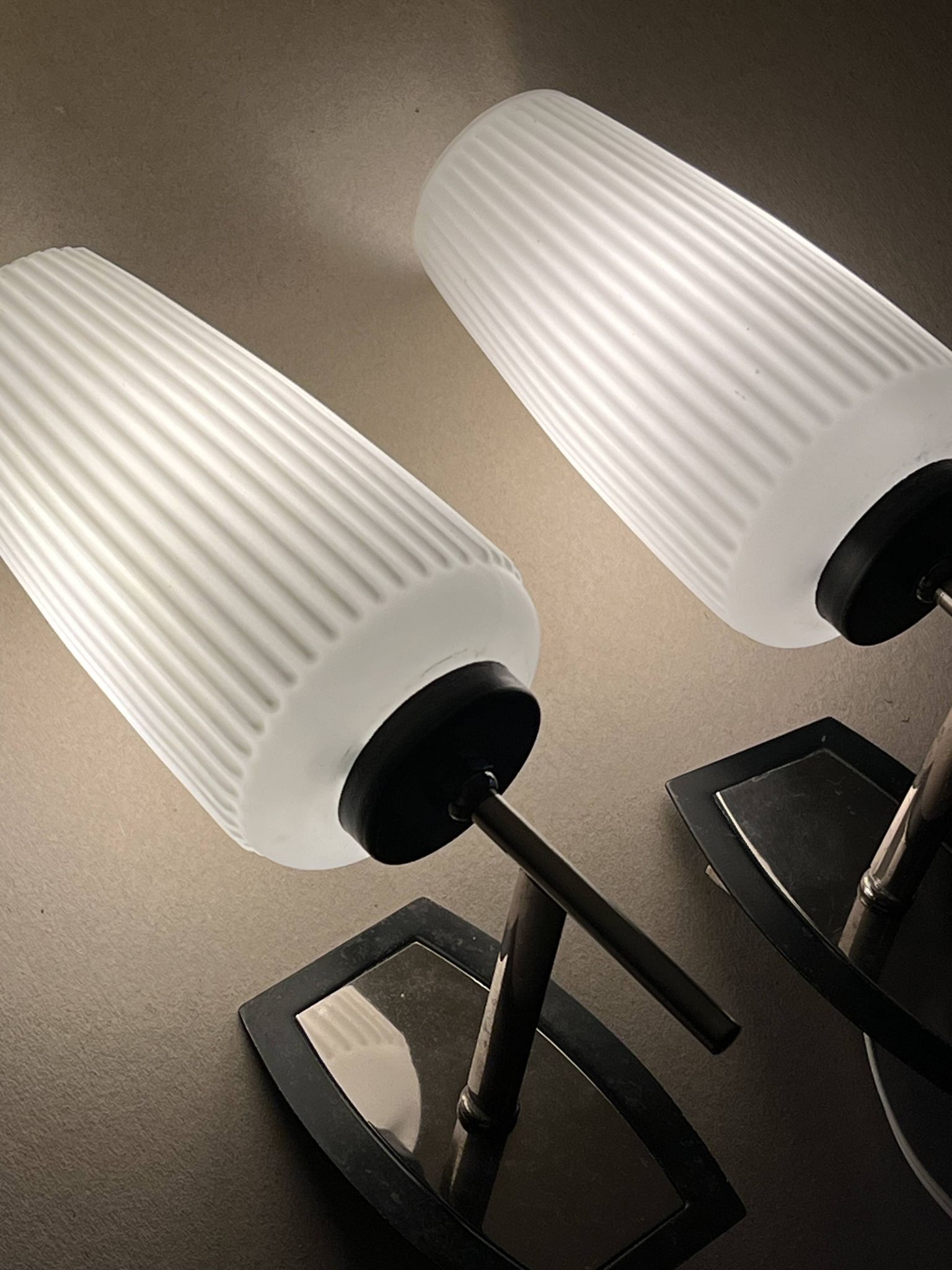 Pair of Italian mid-century wall lights, 1960-70s