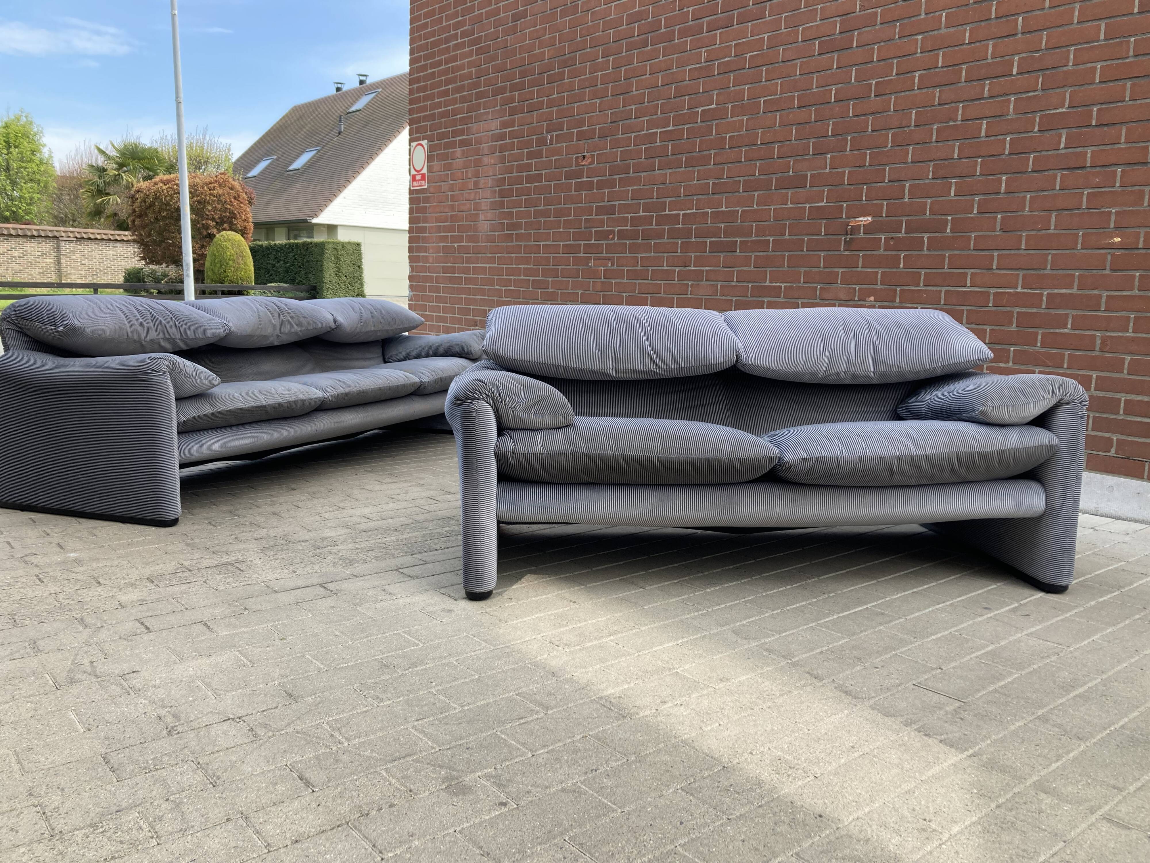 Set of 2 Maralunga sofas by Vico Magistretti for Cassina