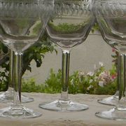 Lot de 5 verres à eau anciens en verre frise gravée.