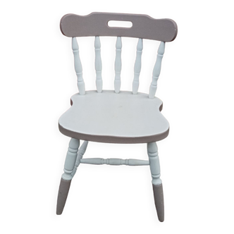 White and taupe Western chair