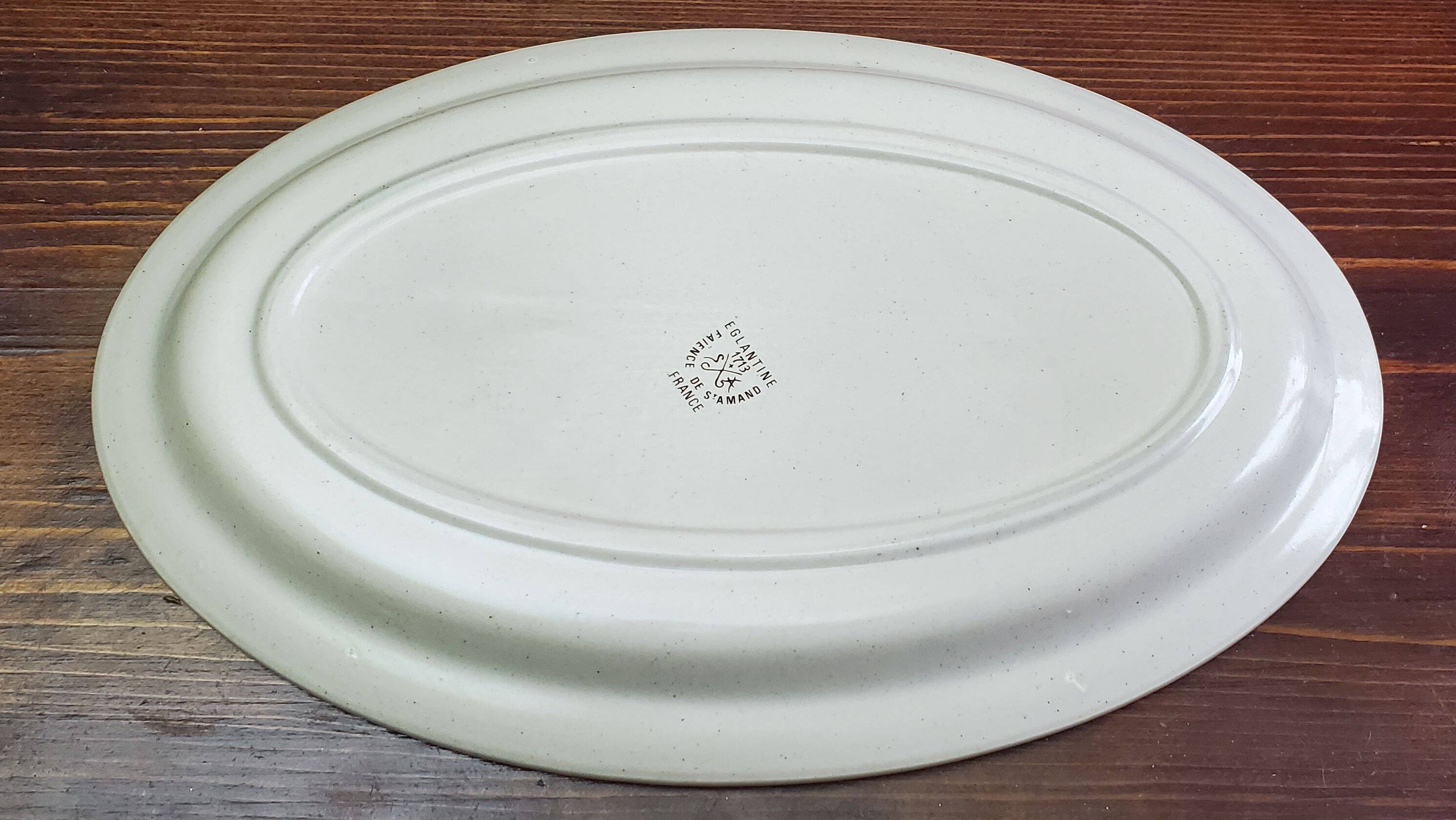Saint Amand earthenware serving dish, eglantine model