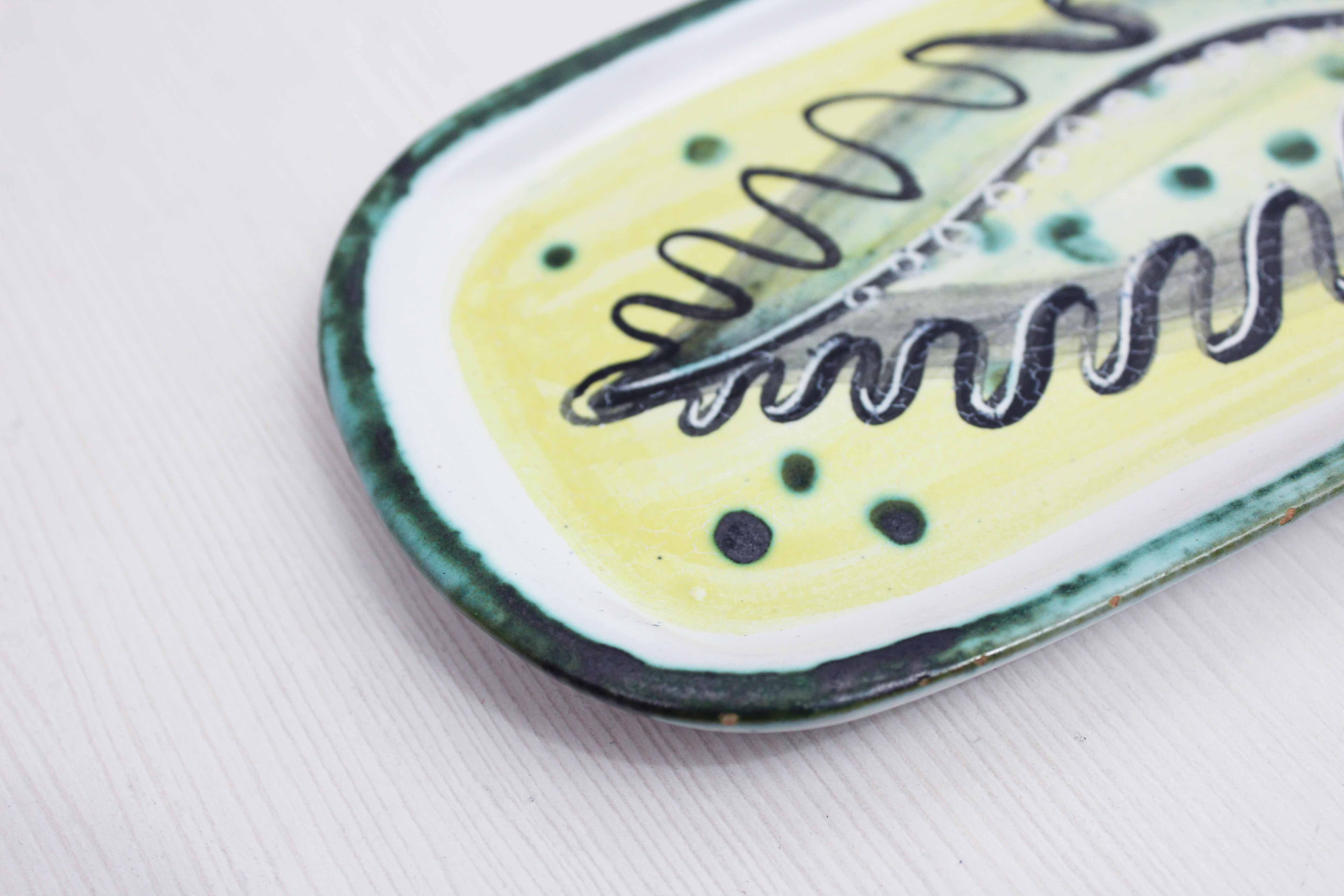 Ceramic pocket ouvide cup 1960