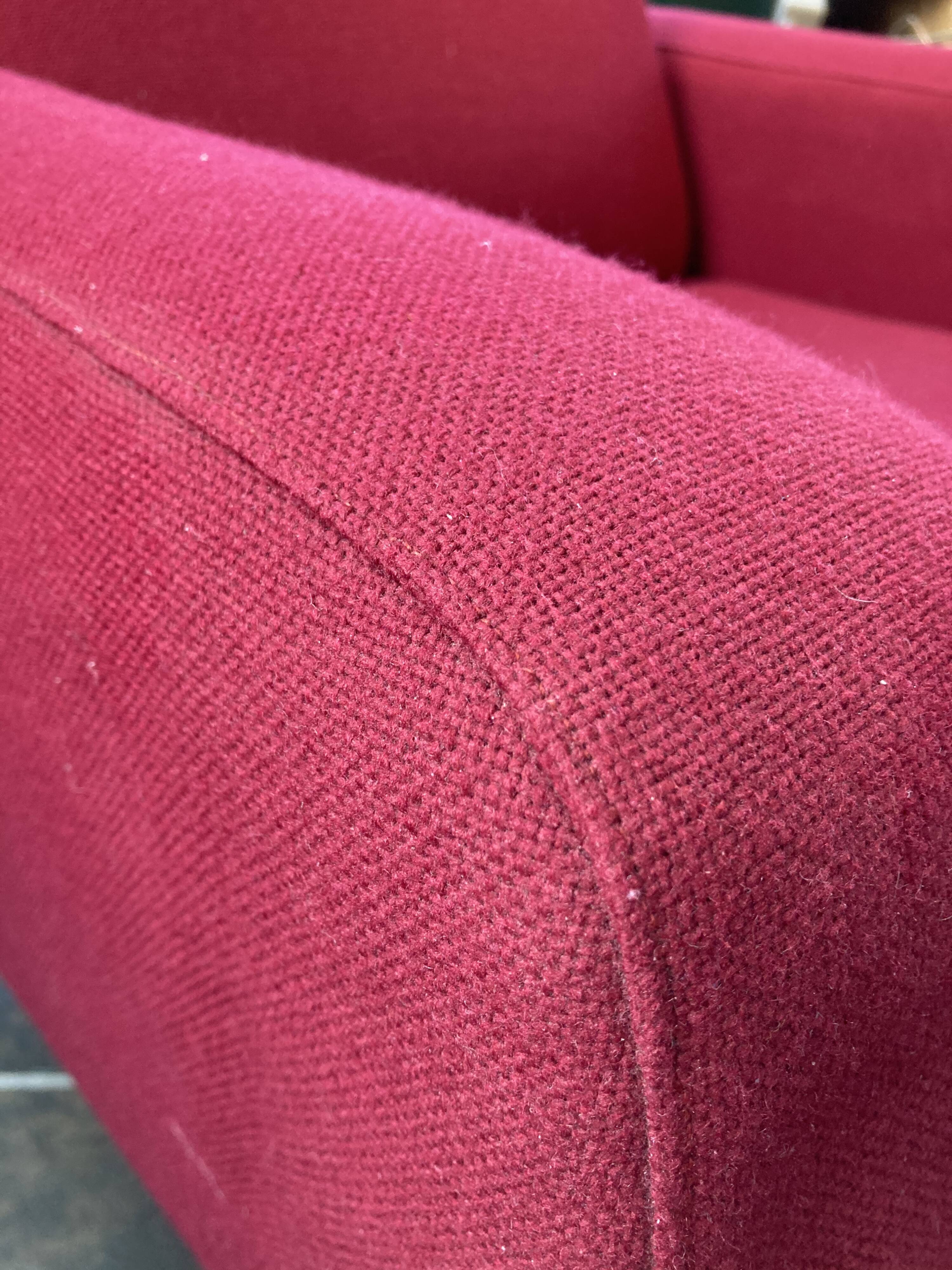 Airborne G10 chair by Pierre Guariche