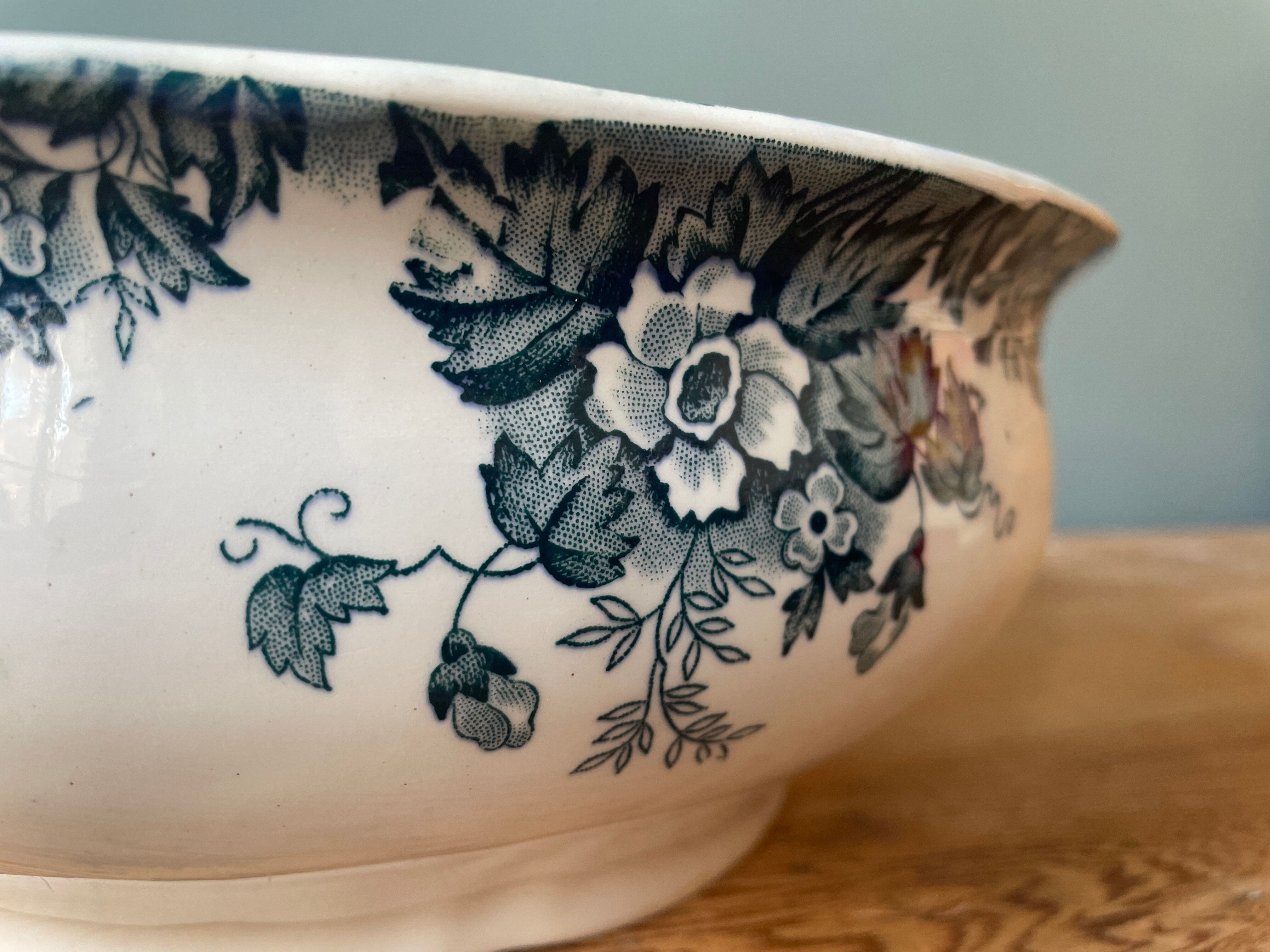 Salad bowl Marie-Louise St Amand and Hamage Nord
