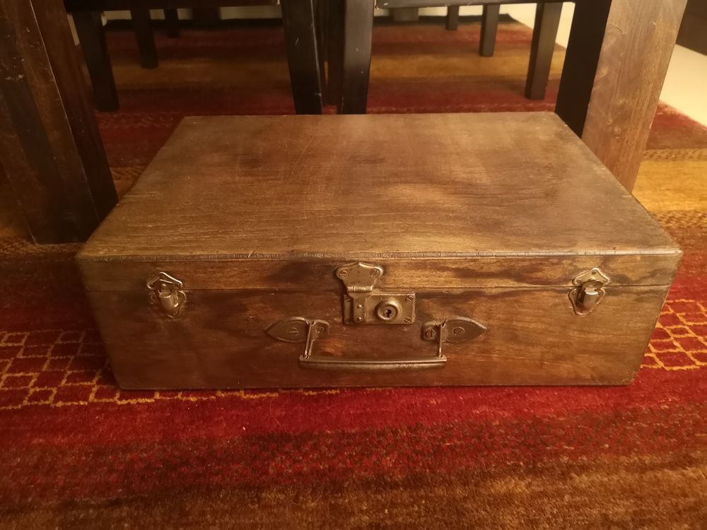Uncompartmentalized painter's briefcase/suitcase - 1930s/1940s