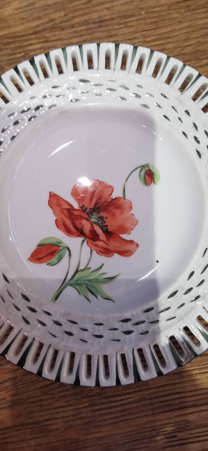Charming set of 3 small rovina épinal plates
