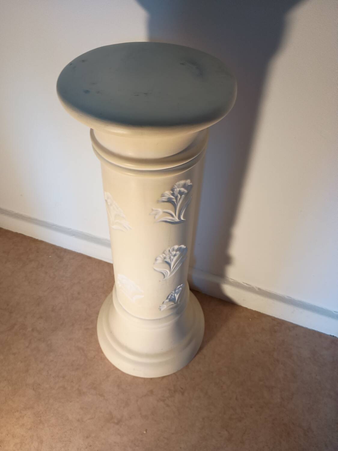 Ceramic column