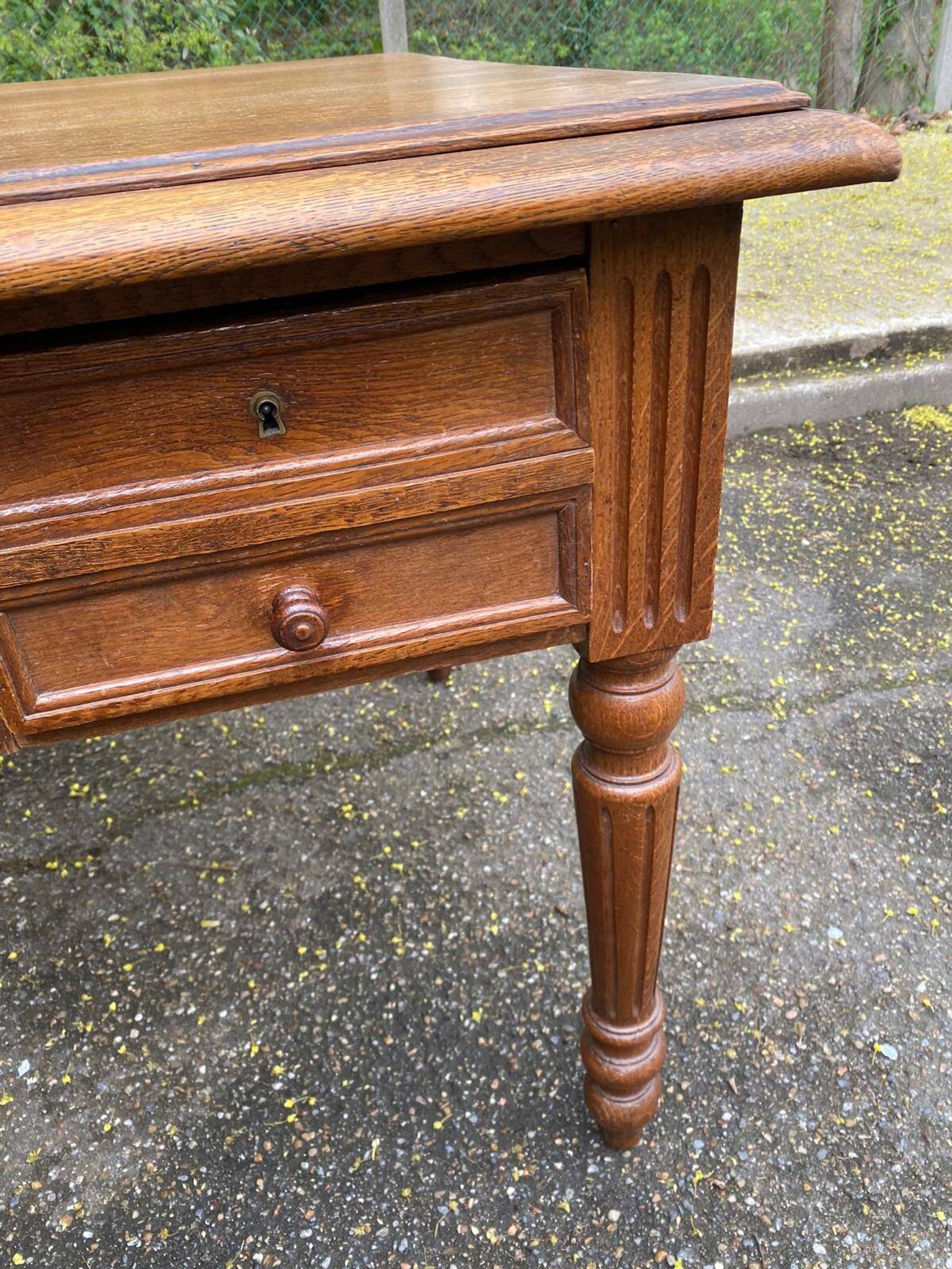Bureau Louis XVI en chêne massif du 19ème