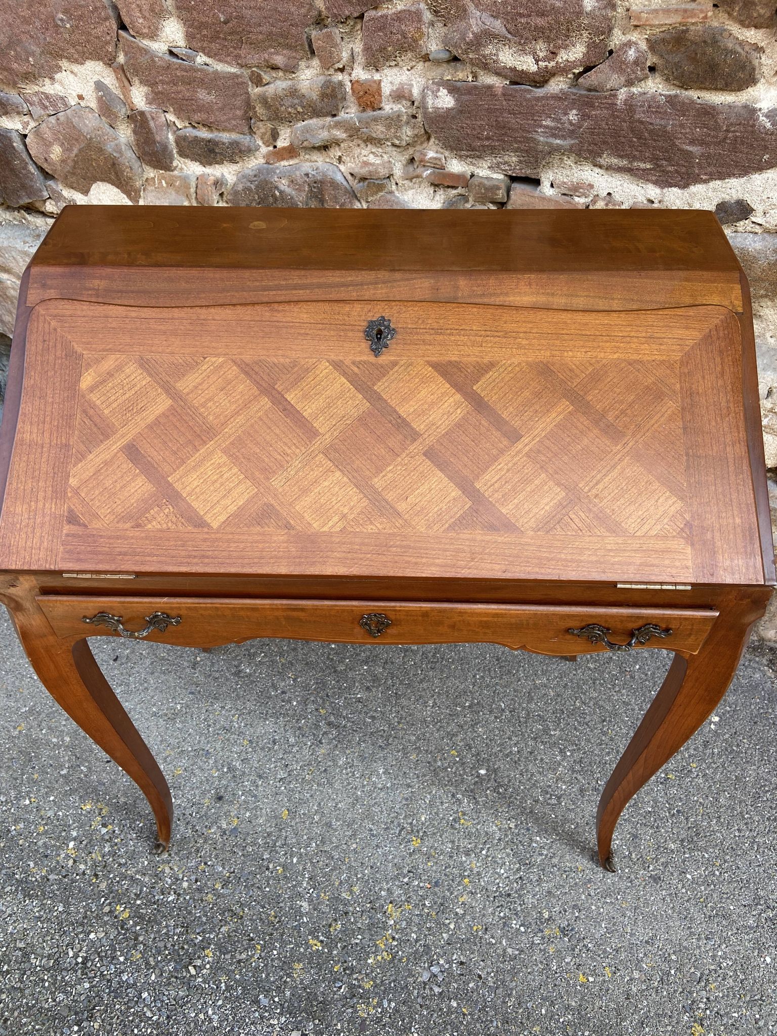 Bureau de pente scriban Dos d’Âne style Louis XV merisier 1970