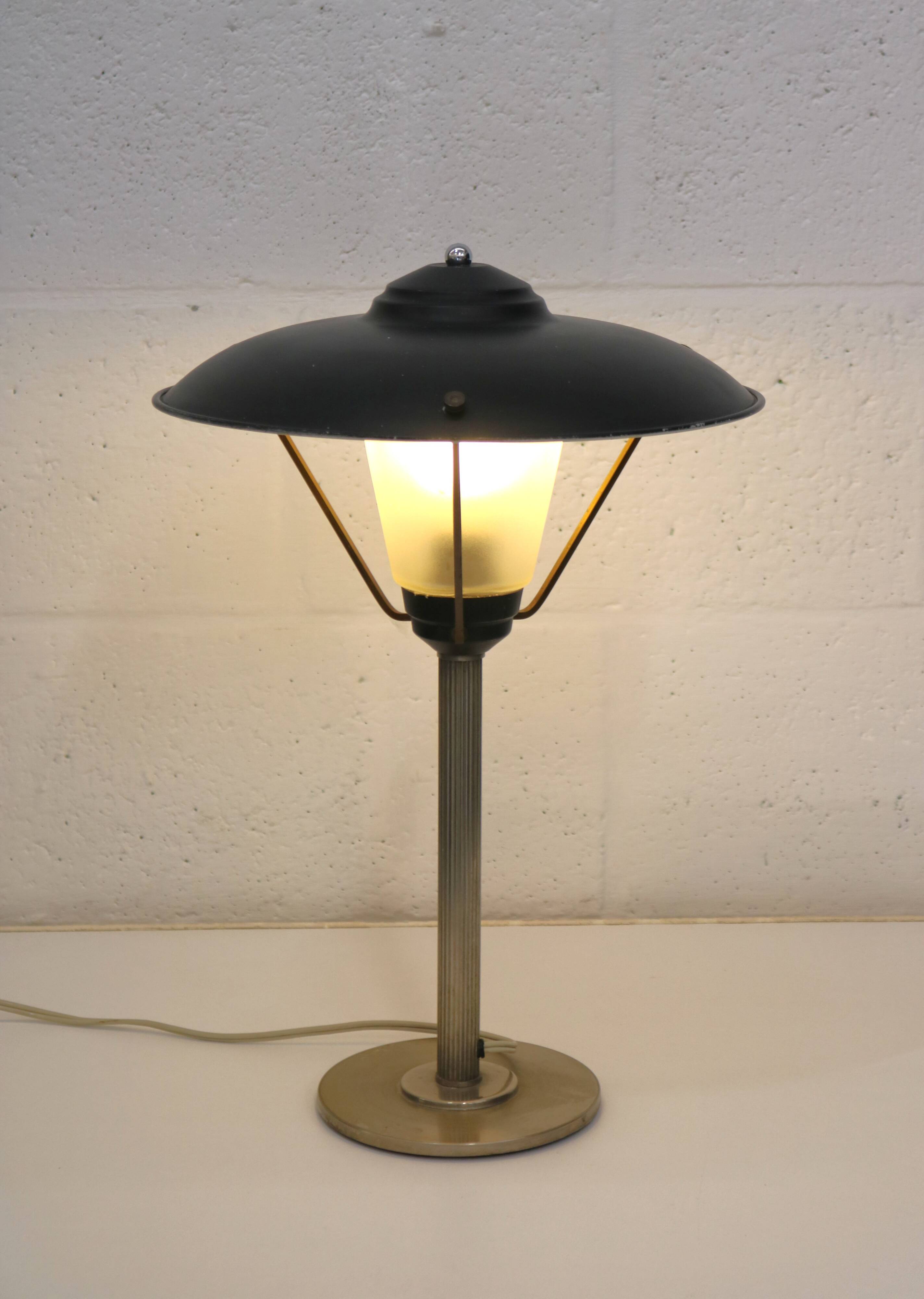 A striking modernist table lamp dating from the 1950s.