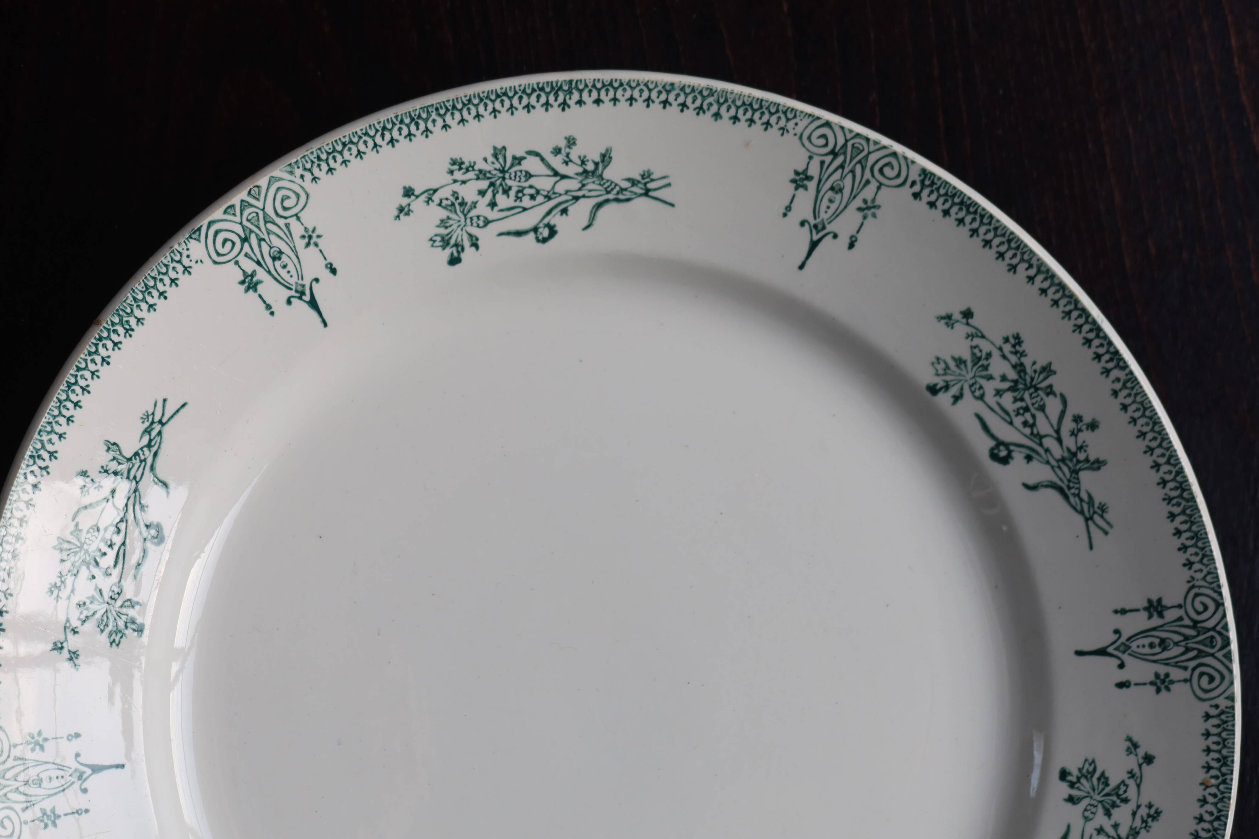 Round serving dish, old ironstone from Saint Amand - 19th century - Green pattern