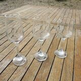 Old Service of 18 Transparent Design Stemmed Glasses