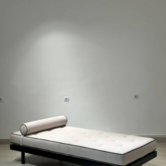 Scalable bed by Jean Prouvé