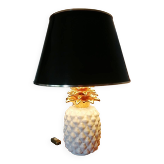 Vintage white and gold ceramic pineapple lamp