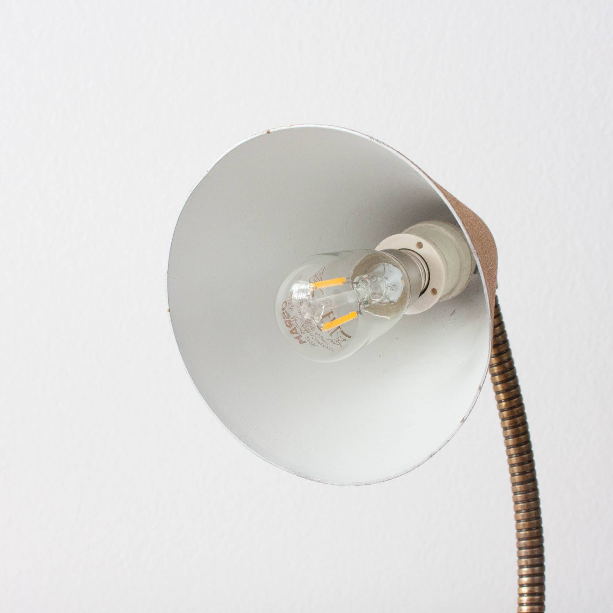 Vintage beige table lamp with gooseneck, Germany 1950s