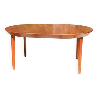 Teak dining table by Ole Hale for Gudme Møbelfabrik 1960