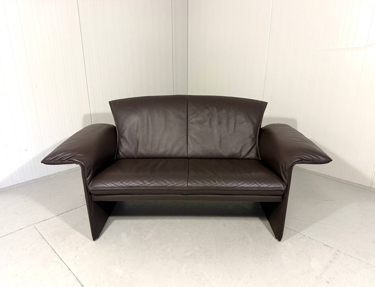 Christophe Giraud brown leather sofa Indy, Jori Belgium 1990’s