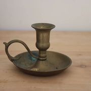 Antique patinated brass hand candlestick – Vintage rat of the cellar