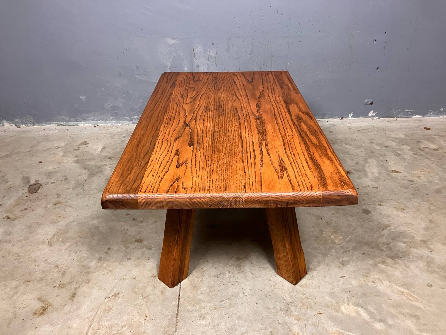 Table basse brutaliste pak rustique des années 70