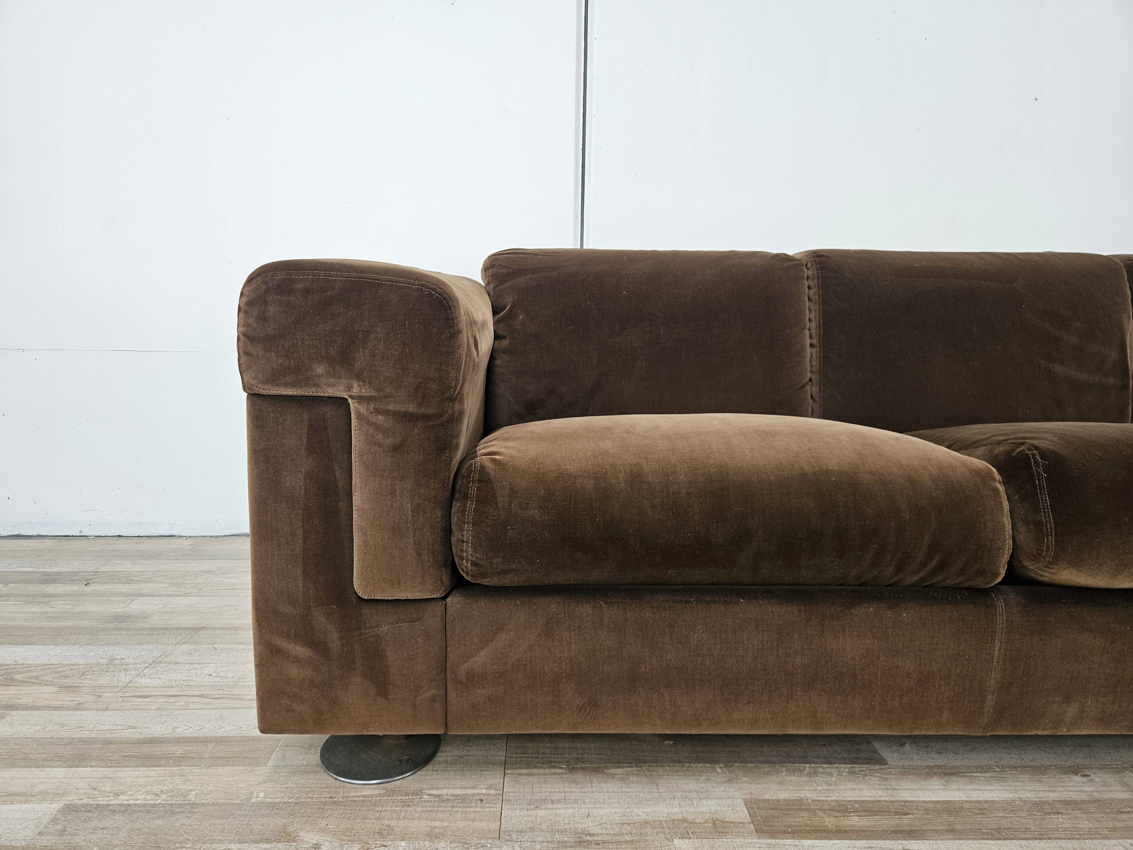 Tecno D120 three-seater sofa by Valeria Borsani and Alfredo Bonetti, 1966