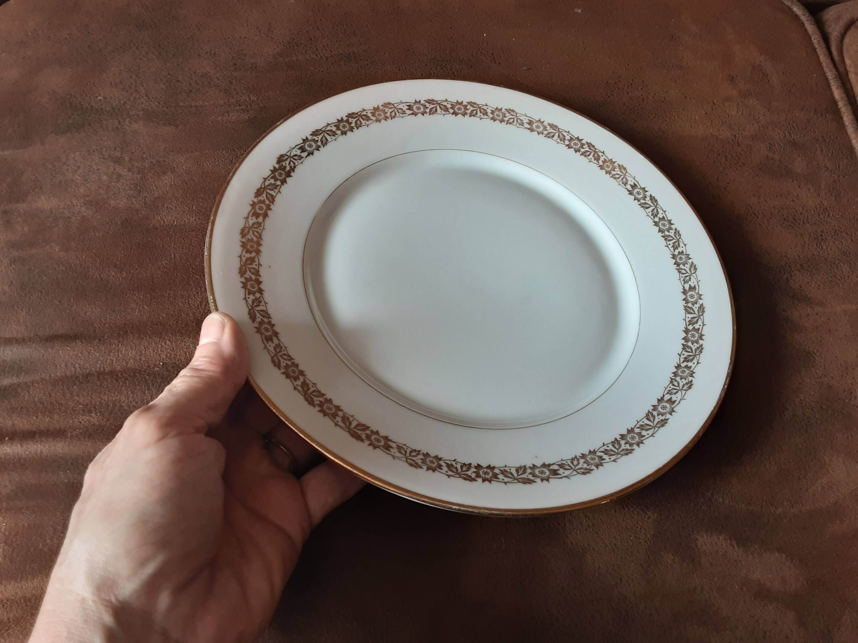 Lot de 4 assiettes  P F C