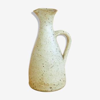 Carafe sandstone vase