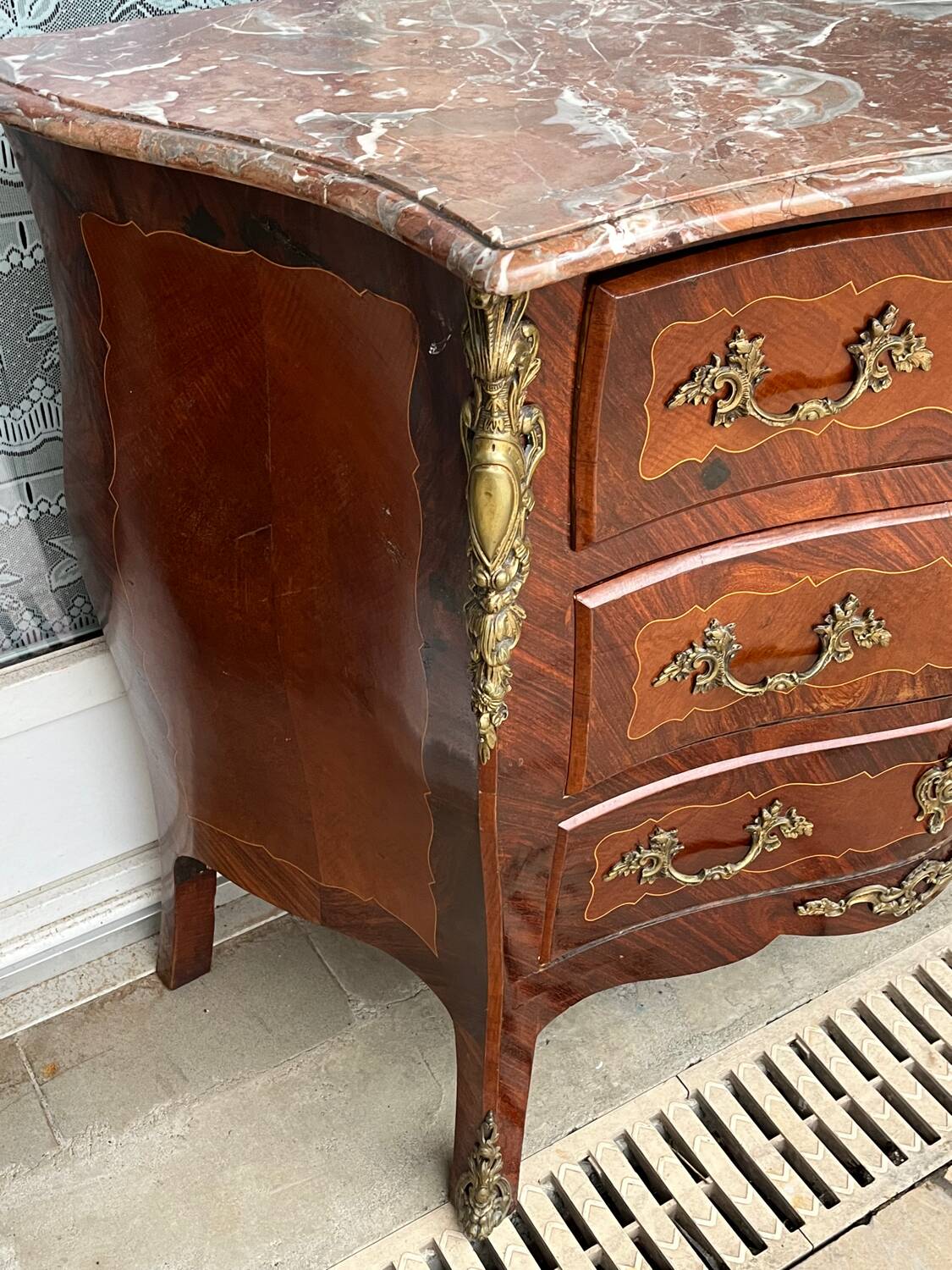 Louis XV chest of drawers