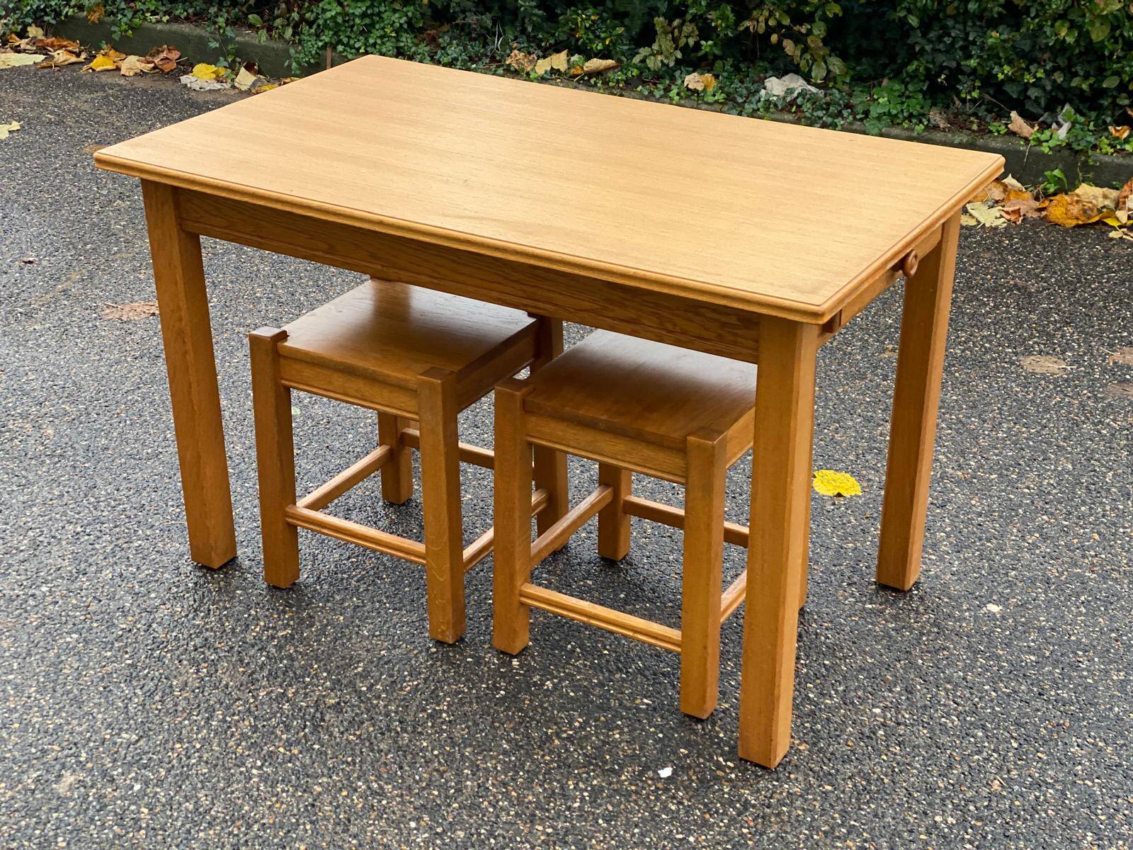 Scandinavian table 120cm and 2 stools