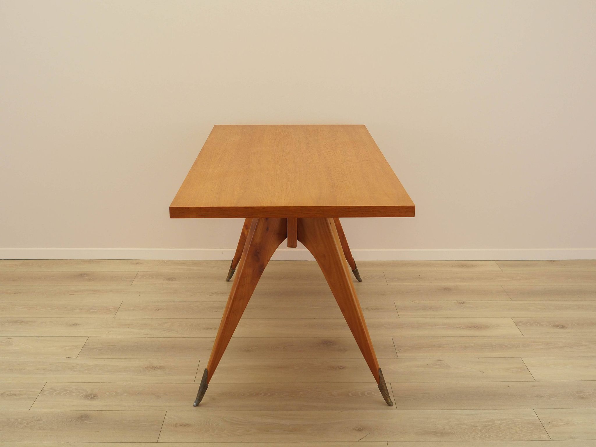 Oak desk, Italian design, 1970s, manufactured in Italy
